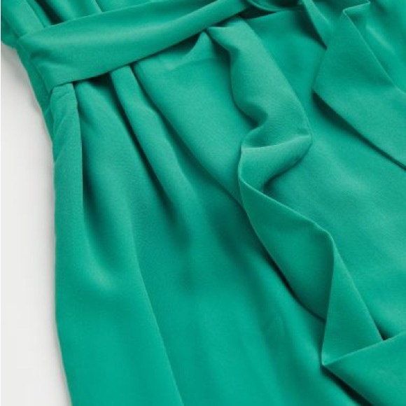 Green Chiffon V Neck Dress - Picture 2 of 5